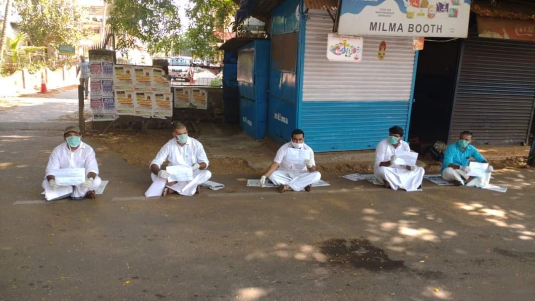 പാലത്തായി പീഡനം: എസ്.പി ഓഫിസിനുമുന്നിൽ യൂത്ത് കോൺഗ്രസ് സമരം പാലത്തായി പീഡനം: എസ്.പി ഓഫിസിനുമുന്നിൽ യൂത്ത് കോൺഗ്രസ് സമരം